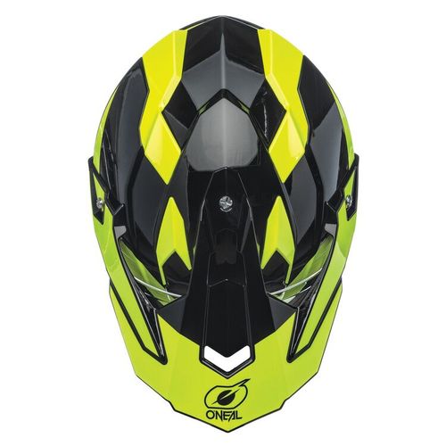 קסדת ONEAL SIERRA 2 ADVENTURE בצבע צהוב ושחור עם עדשת PINLOCK למניעת ערפל, מגן שמש מתכוונן ומעטפת ABS איכותית. קסדה מתקדמת לרכיבה בכביש ובשטח עם תקני בטיחות DOT/ECE 22.05