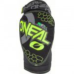 מגני ברכיים ONEAL DIRT KNEE GUARD HI-VIZ YOUTH בצבע שחור וצהוב לנוער, עשויים ניאופרן נושם עם הגנת IPX ותקן בטיחות EN1621, כוללים רצועות Velcro מתכווננות למגן ברכיים מקצועי ונוח