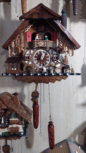 שעון קוקייה היער השחור