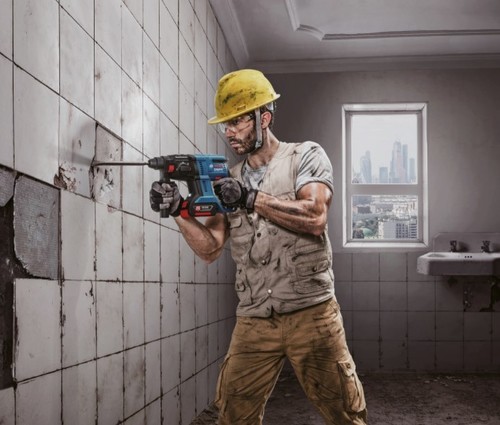 פטישון נטען בראשלס + 2 סוללות 4 אמפר BOSCH GBH 180-LI EC 18V