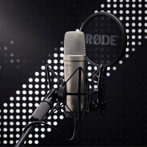 זוית נוספת Rode NT1 5th Studio Condenser Microphone