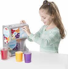 מתקן למזיגת מיצים מעץ מבית Melissa and Doug