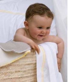  סט מצעים יוקרתי לתינוק (לבן פס צהוב)  PIO PIO baby sheet set