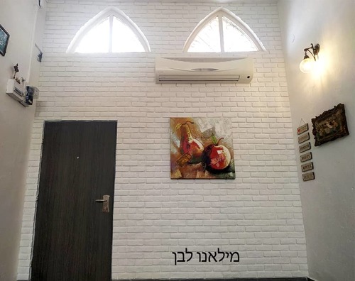 קיר דמוי בריקים להדבקה דגם לבן