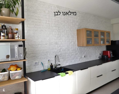 קיר דמוי בריקים להדבקה דגם לבן