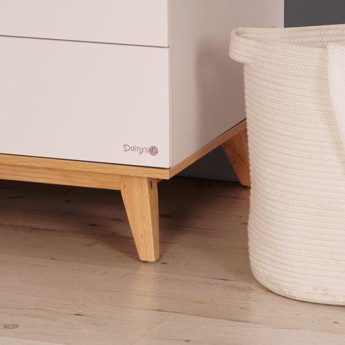 שידת החתלה רחבה לתינוק קיילי עשויה MDF עם מגירת חלוקה פנימית - לבן / טבעי