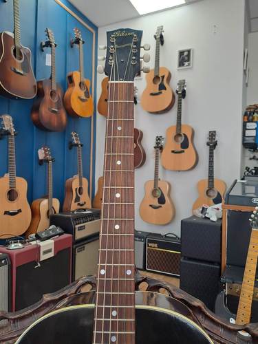 Gibson Custom Shop Historic 1942 Banner J-45 Vintage Sunburst 2019