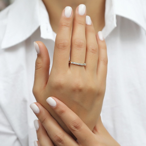טבעת יהלומים באגטים 0.34ct מקולקציית 