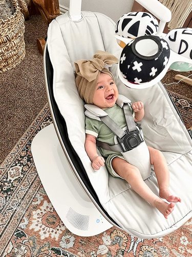 ממרו mamaroo מפוארת צבע אפור - דגם 5.0 נדנדה לתינוק בטכנולוגיה מתקדמת, אפשרות חיבור לבלוטוס, עם 5 תנועות נדנוד יחודיות.- אפור 