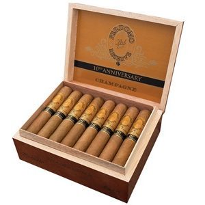 סיגר פרדומו רזרב אניברסרי 10 קורונה אקסטרה קונטיקט
