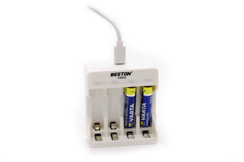 מטען ל4 סוללות בחיבור USB