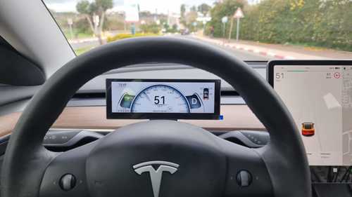 מסך חיווי לרכב טסלה  TESLA