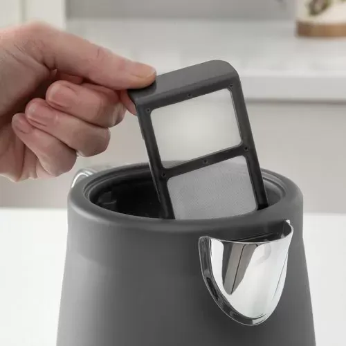קומקום חשמלי מורפי ריצ'רדס 1.7 ליטר Morphy Richards Illumination בצבע טיטניום דגם 108022
