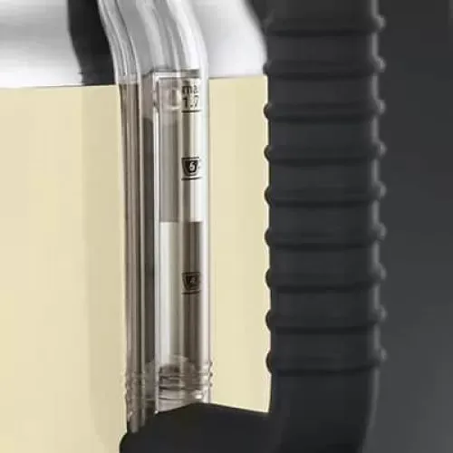 קומקום חשמלי Russell Hobbs RETRO Cream דגם 21672-70