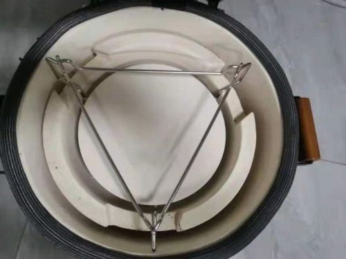 מעשנת , גריל וטאבון KING KAMADO בגודל 16 אינץ עם מעמד כולל אביזרים בצבע שחור