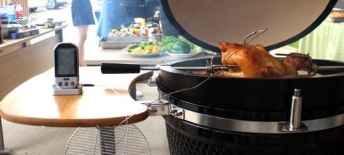 מעשנה גריל וטאבון 26 אינץ KING KAMADO כולל ציוד למעשנה בצבע שחור