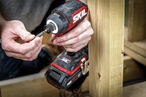 מברגת אימפקט 20V Brushless קומפקטית 250Nm +סוללה 2.0Ah+ מטען 