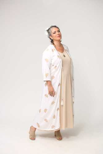 עליונית מוזהבת plus size