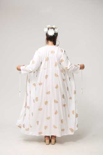 עליונית מוזהבת plus size