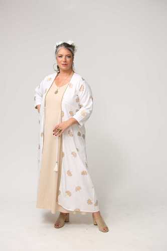עליונית מוזהבת plus size