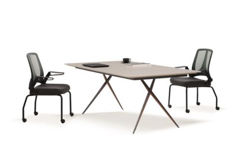 ‫שולחן ישיבות RIVA‬‏