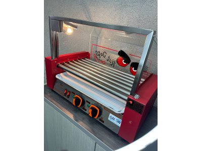 מכונת נקניקיות 9 רולים+ויטרינה ותאורה GL-GR-009