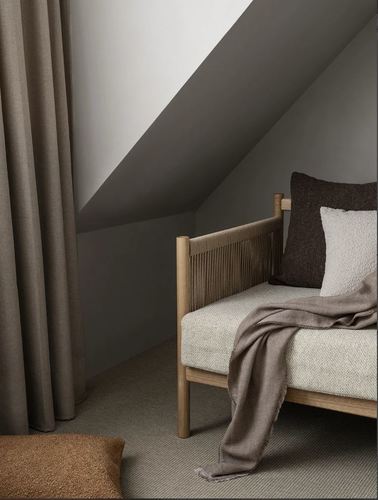 כרית מילוי נוצות 50X50 חום זהוב BOUCLE Cushion Tan