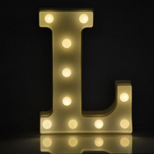 תאורת לד LED מעוצבת בצורת האות L