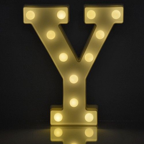 תאורת לד LED מעוצבת בצורת האות Y