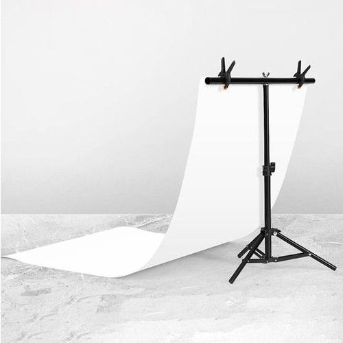 רקע PVC לבן בגודל 130×60 ס”מ