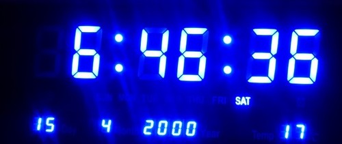 3615B שעון קיר לד חשמלי בכחול GOLF