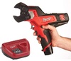 חותך כבלים וחטי חשמל נטען 12V כולל סוללה 2AH מבית Milwaukee
