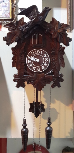 שעון קיר קוקייה דגם 6011 (צפו בסרטון ההדגמה)