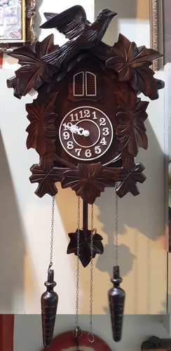 שעון קיר קוקייה דגם 6011 (צפו בסרטון ההדגמה)