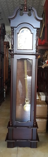 שעון אורלוגין עומד סגנון עתיק