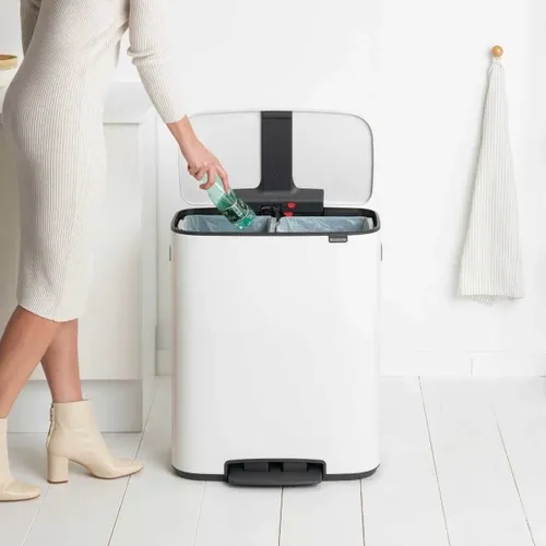 פח ברבנטיה למטבח 60 ליטר - Brabantia לבן פח הפרדה מתוך קולקציית פחי אשפה למטבח (מבט נוסף) - פריט מעוצב לעיצוב חלל רחצה מודרני ויוקרתי