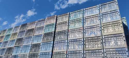 מיכל דולב 1120 מחורר - כחדש. מידות:112*112*h80