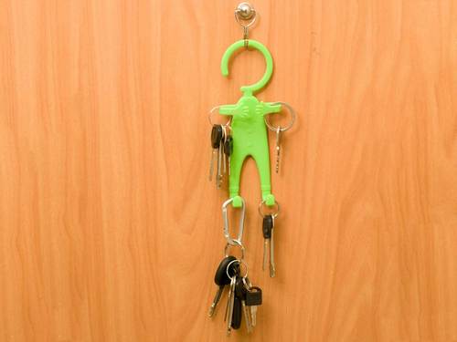 בונדי – מחזיק סלולר לתלייה