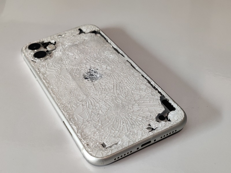 ‏החלפת פאנל אחורי Apple iPhone 11 אפל