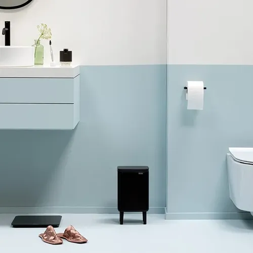 פח ברבנטיה לשירותים 4 ליטר - Brabantia BO שחור K22