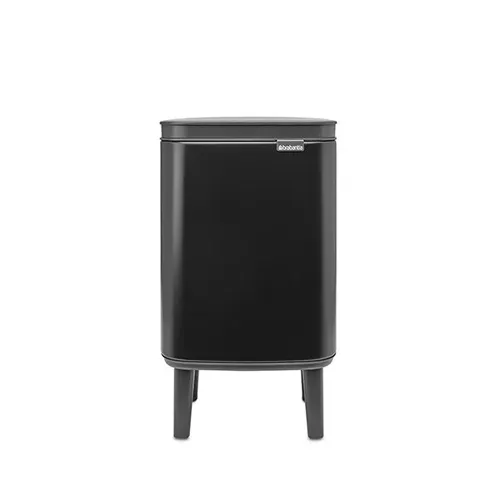 פח ברבנטיה לשירותים 4 ליטר - Brabantia BO שחור מתוך קולקציית פחי אשפה לשירותים (זווית נוספת) - שילוב מושלם בין נוחות שימוש יומיומית לסטייל נקי
