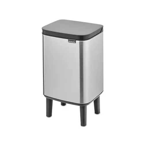 פח ברבנטיה לשירותים 4 ליטר - Brabantia BO מוברש מתוך קולקציית פחי אשפה לשירותים (מבט קדמי) - עשוי מחומרים עמידים בפני לחות וחלודה לאורך זמן