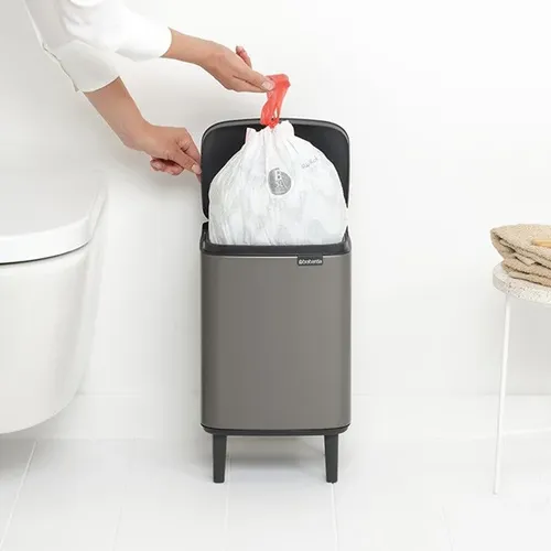 פח ברבנטיה לשירותים 7 ליטר - Brabantia BO פלטינום מתוך קולקציית פחי אשפה לשירותים (תמונת מוצר) - איכות פרימיום בלתי מתפשרת ואחריות מלאה