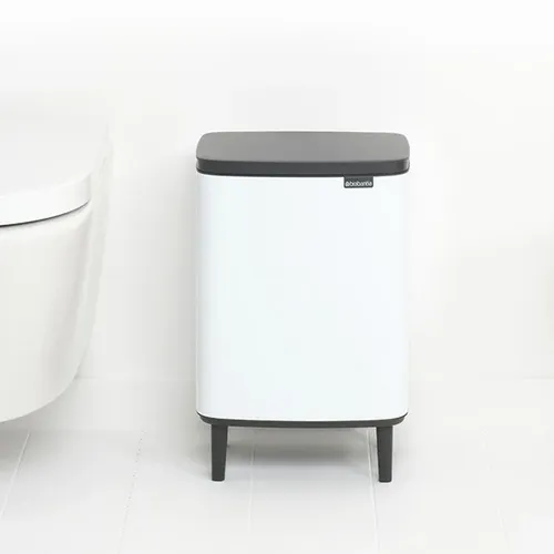 פח ברבנטיה לשירותים 12 ליטר - Brabantia BO לבן -24 מתוך קולקציית פחי אשפה לשירותים (מבט נוסף) - עשוי מחומרים עמידים בפני לחות וחלודה לאורך זמן