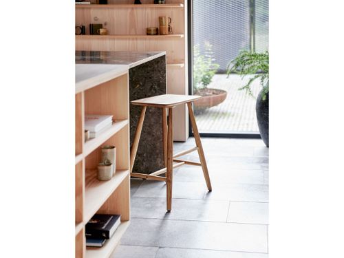 כיסא בר Oak - עץ אלון טבעי Villa Collection