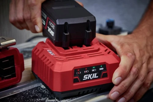 מטען 20V לסוללות Skil מתאים לטעינת כל מגוון הסוללות  20V Red Line 