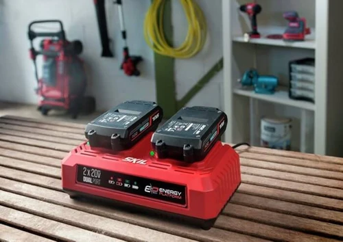 מטען סוללות כפול 2x20V 2.4A SKIL