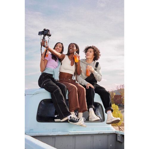 מצלמה Canon EOS R50