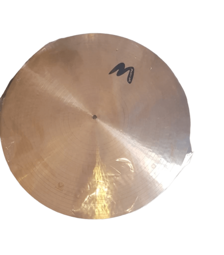 מצילת רייד דקה עם ניטים עבודת יד 