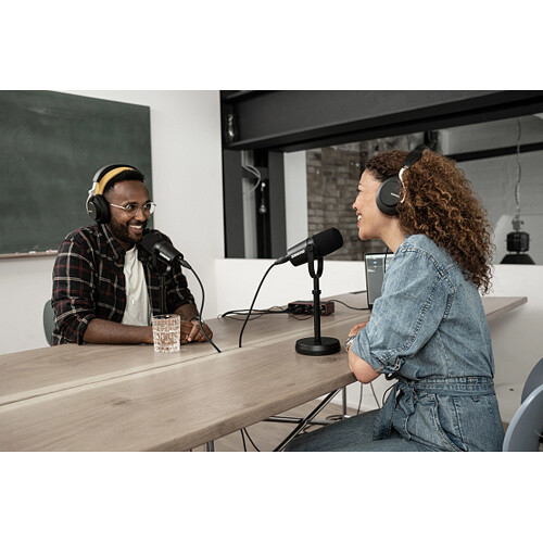 מיקרופון פודקאסט Shure MV7X